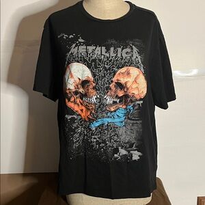 Metallica Graphic Tshirt Large